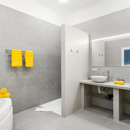 Infinity Almendro, Bbq, Heated Private Swimming Pool! Vila *