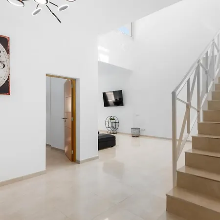 Vila Infinity Almendro, Bbq, Heated Private Swimming Pool! *