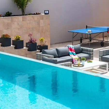 فيلة Infinity Almendro, Bbq, Heated Private Swimming Pool! *