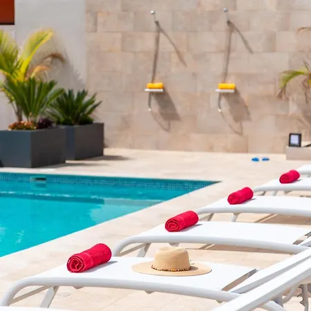 Infinity Almendro, Bbq, Heated Private Swimming Pool! فيلة *