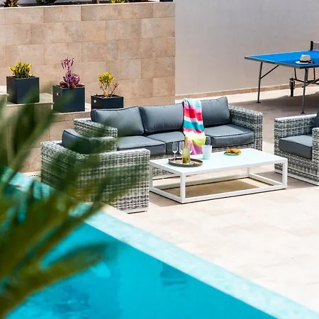ヴィラ Infinity Almendro, Bbq, Heated Private Swimming Pool!