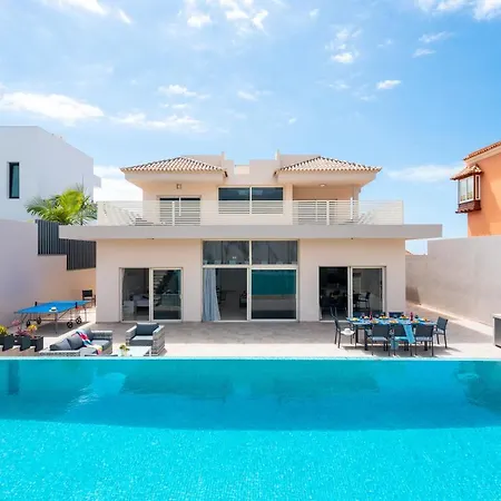 Infinity Almendro, Bbq, Heated Private Swimming Pool! *