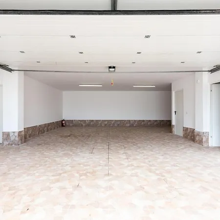 ヴィラ Infinity Almendro, Bbq, Heated Private Swimming Pool! *