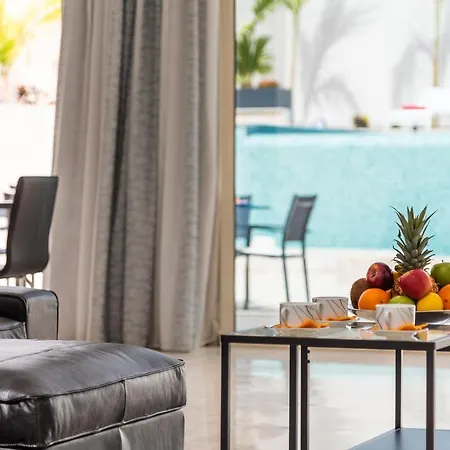 Infinity Almendro, Bbq, Heated Private Swimming Pool! * アデヘ