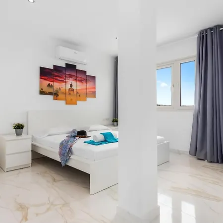 فيلة Infinity Almendro, Bbq, Heated Private Swimming Pool! *
